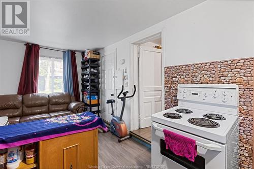 51 Orange Street, Leamington, ON - Indoor Photo Showing Kitchen