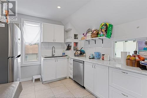 51 Orange Street, Leamington, ON - Indoor Photo Showing Kitchen