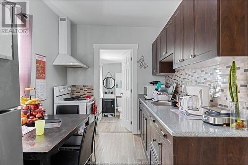 51 Orange Street, Leamington, ON - Indoor Photo Showing Kitchen