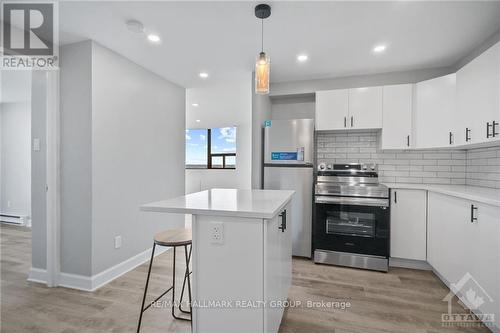 708 - 1440 Heron Road, Ottawa, ON - Indoor Photo Showing Kitchen With Upgraded Kitchen