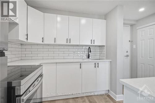 708 - 1440 Heron Road, Ottawa, ON - Indoor Photo Showing Kitchen