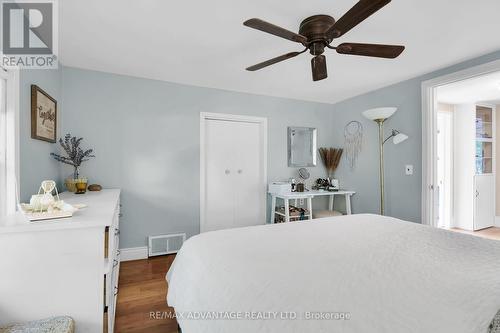 37 Langarth Street E, London, ON - Indoor Photo Showing Bedroom