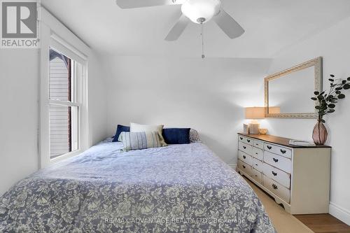 37 Langarth Street E, London, ON - Indoor Photo Showing Bedroom