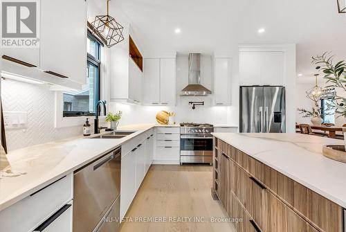 Fisher Paykel Appliances - 1570 Benjamin Drive, London, ON - Indoor Photo Showing Kitchen With Double Sink With Upgraded Kitchen