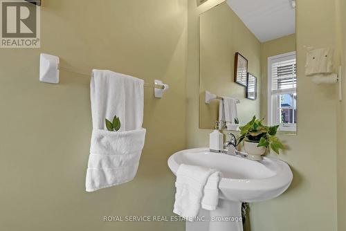 31 Lunney Crescent, Clarington, ON - Indoor Photo Showing Bathroom