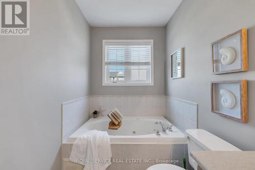 31 Lunney Crescent, Clarington, ON - Indoor Photo Showing Bathroom