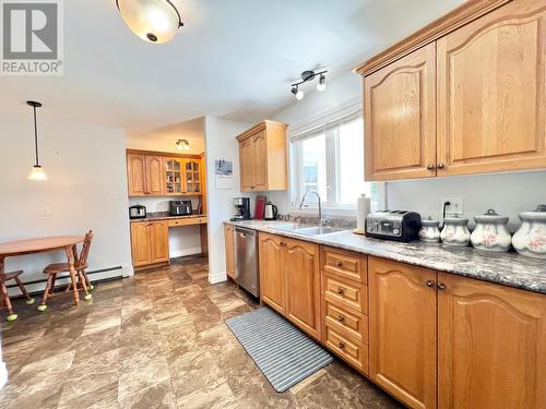 4 Maple Avenue, Grand Falls-Windsor, NL - Indoor Photo Showing Kitchen