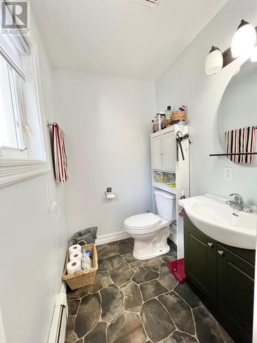 4 Maple Avenue, Grand Falls-Windsor, NL - Indoor Photo Showing Bathroom