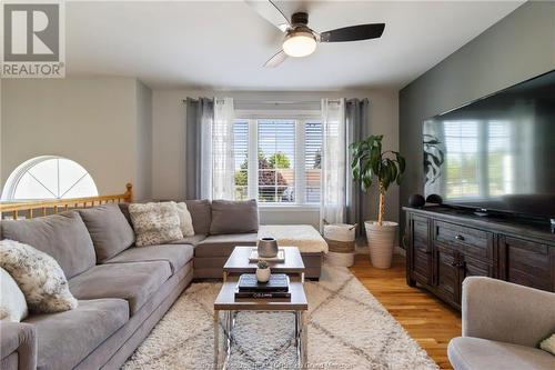 89 Hardwood Cres, Moncton, NB - Indoor Photo Showing Living Room