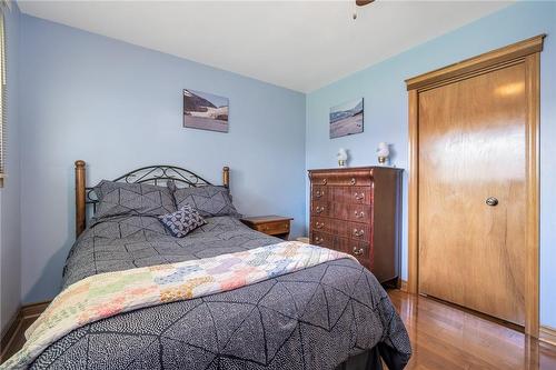 54 Valley Road, St. Catharines, ON - Indoor Photo Showing Bedroom