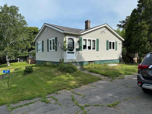 21 Grandview Ave, Trenton, NS 