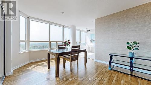 1709 - 400 Webb Drive, Mississauga, ON - Indoor Photo Showing Dining Room