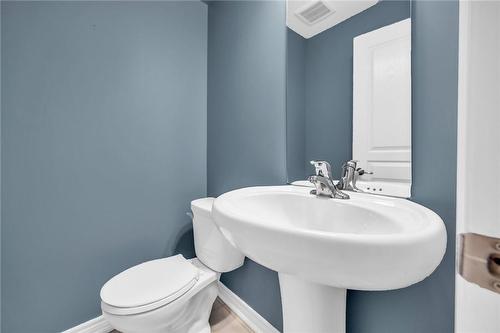 323 Silverwood Avenue, Welland, ON - Indoor Photo Showing Bathroom