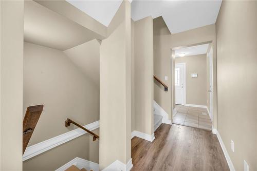 323 Silverwood Avenue, Welland, ON - Indoor Photo Showing Other Room