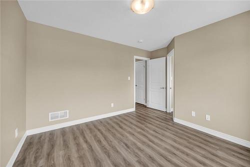 323 Silverwood Avenue, Welland, ON - Indoor Photo Showing Other Room