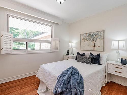 31 Catalina Dr, Toronto, ON - Indoor Photo Showing Bedroom