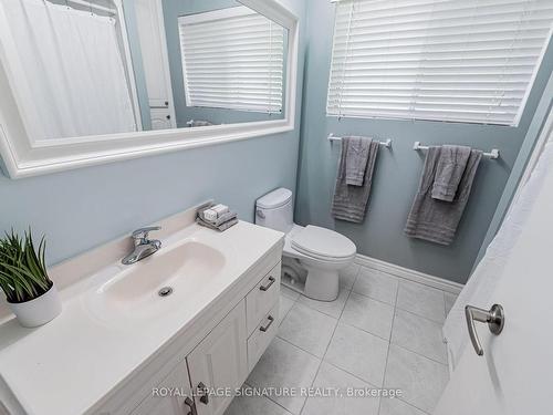 31 Catalina Dr, Toronto, ON - Indoor Photo Showing Bathroom