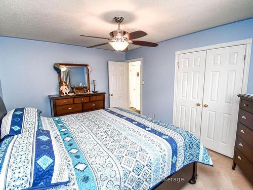 30 Marsellus Dr, Barrie, ON - Indoor Photo Showing Bedroom