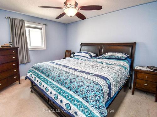 30 Marsellus Dr, Barrie, ON - Indoor Photo Showing Bedroom