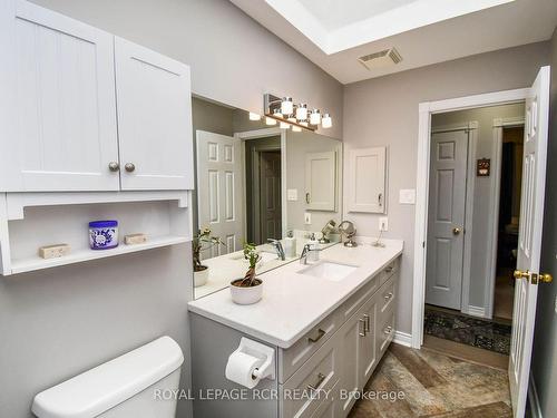 30 Marsellus Dr, Barrie, ON - Indoor Photo Showing Bathroom