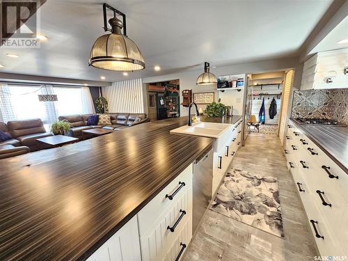 402 2Nd Avenue W, Meadow Lake, SK - Indoor Photo Showing Kitchen