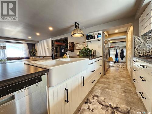 402 2Nd Avenue W, Meadow Lake, SK - Indoor Photo Showing Kitchen