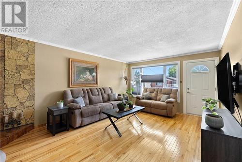 332 Perreault Street, Sudbury, ON - Indoor Photo Showing Living Room