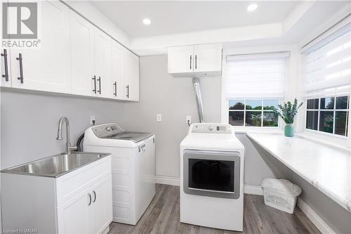 70 Stanley Street, Cambridge, ON - Indoor Photo Showing Laundry Room