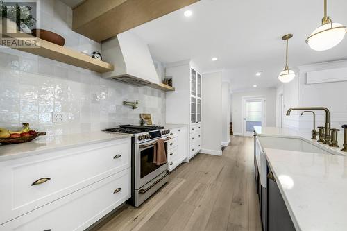 30 Winter Avenue, St. John'S, NL - Indoor Photo Showing Kitchen With Upgraded Kitchen