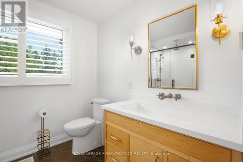 2 Spearin Court, Barrie, ON - Indoor Photo Showing Bathroom