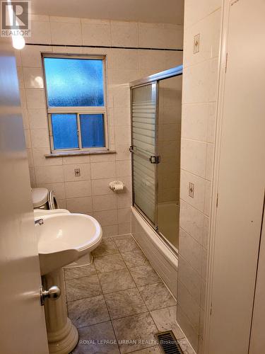 8 Heather Road, Toronto, ON - Indoor Photo Showing Bathroom