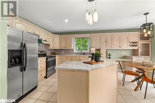 27 Stone Bridge Court, Belleville, ON - Indoor Photo Showing Kitchen With Stainless Steel Kitchen