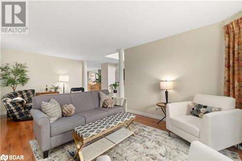 27 Stone Bridge Court, Belleville, ON - Indoor Photo Showing Living Room