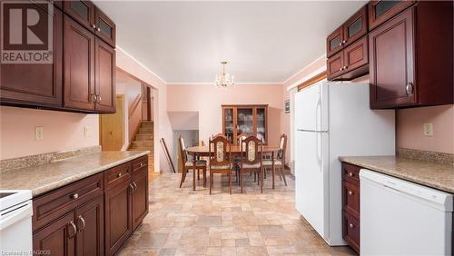 15 Brackenbury Street, Markdale, ON - Indoor Photo Showing Kitchen