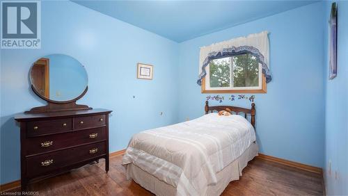 15 Brackenbury Street, Markdale, ON - Indoor Photo Showing Bedroom