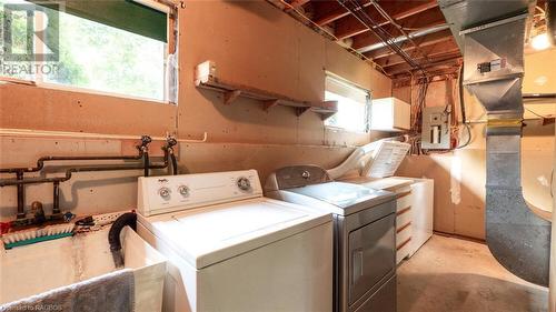 15 Brackenbury Street, Markdale, ON - Indoor Photo Showing Laundry Room