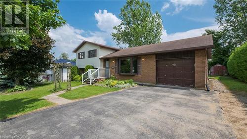 15 Brackenbury Street, Markdale, ON - Outdoor