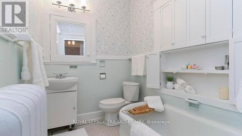 101 Metcalfe Street, St. Thomas (Sw), ON - Indoor Photo Showing Bathroom