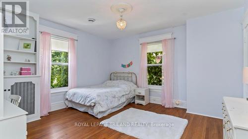 101 Metcalfe Street, St. Thomas (Sw), ON - Indoor Photo Showing Bedroom