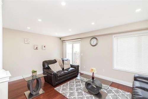 4825 Verdi Street, Burlington, ON - Indoor Photo Showing Living Room