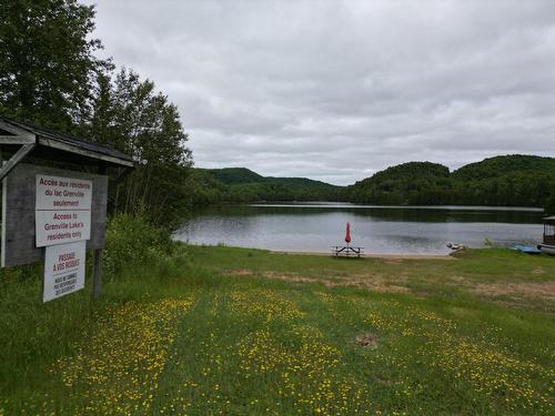 Ã proximitÃ© - 1196 Ch. Kilmar, Grenville-Sur-La-Rouge, QC - Outdoor With Body Of Water With View