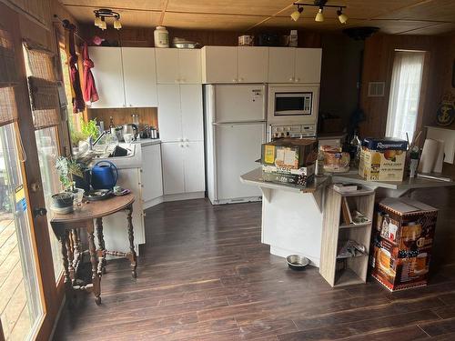 Cuisine - 1196 Ch. Kilmar, Grenville-Sur-La-Rouge, QC - Indoor Photo Showing Kitchen