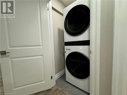 300 Sims Estate Drive Unit# 2, Kitchener, ON - Indoor Photo Showing Laundry Room