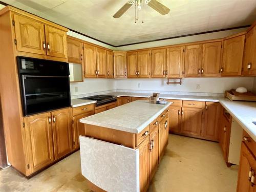 550 Wardrope Avenue, Thunder Bay, ON - Indoor Photo Showing Kitchen With Double Sink