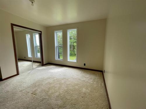 550 Wardrope Avenue, Thunder Bay, ON - Indoor Photo Showing Other Room