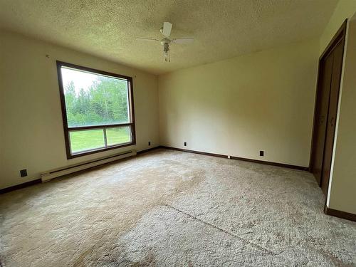 550 Wardrope Avenue, Thunder Bay, ON - Indoor Photo Showing Other Room