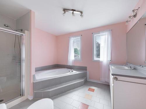 Salle de bains - 7062 Rue Des Bégonias, Longueuil (Saint-Hubert), QC - Indoor Photo Showing Bathroom