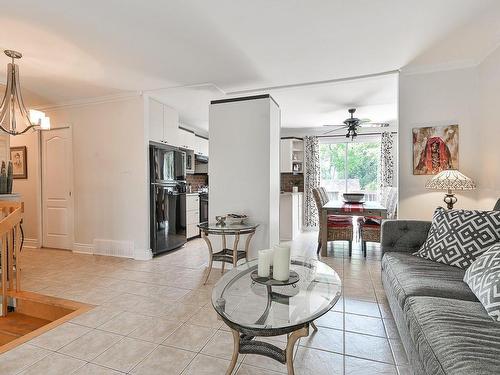 Living room - 5310 Crois. Beaumanoir, Brossard, QC - Indoor Photo Showing Living Room