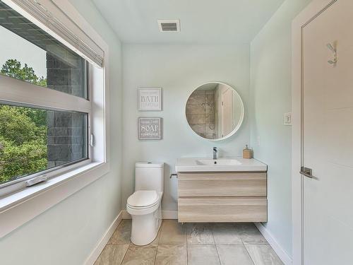 Salle de bains - 4420 Rue Bigras, Terrebonne (Terrebonne), QC - Indoor Photo Showing Bathroom
