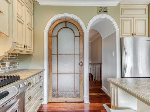 Cuisine - 107 Rue St-Pierre E., Saint-Sauveur, QC - Indoor Photo Showing Kitchen